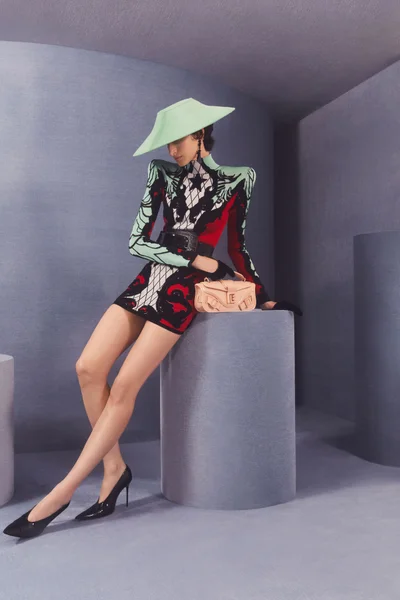 Look 25